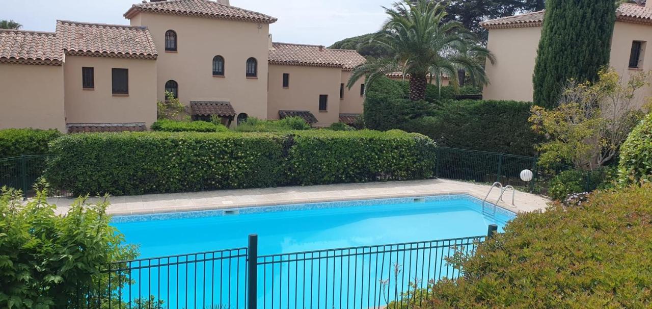 Cosy Studio Just A Stone'S Throw From The Beach Apartment Sainte-Maxime Exterior photo